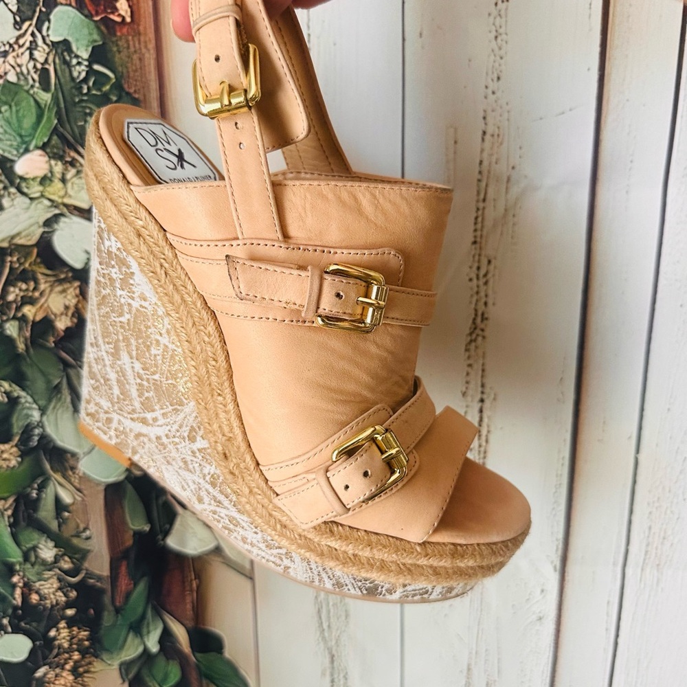 DM by Donal J Pliner Tan Wedge Sandals with Buckle Straps